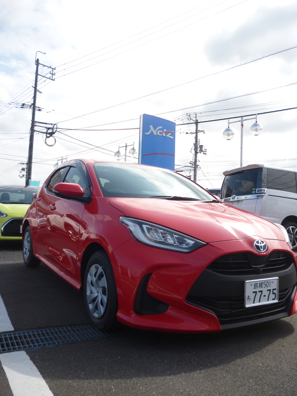 ヤリス試乗車